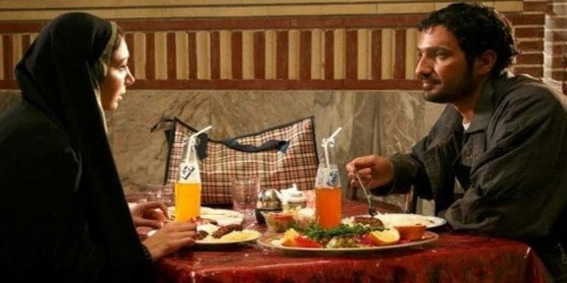 به آهستگی